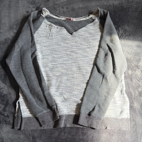BKE Two-Tone Gray V-Neck Sweater - Picture 1 of 5